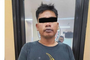 polisi-tangkap-jambret-di-halte-bus-lapangan-banteng