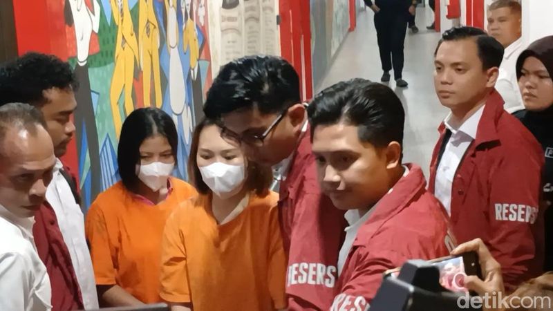 polisi-tangkap-tersangka-penganiayaan-art-hingga-dipaksa-makan-kotoran-anjing-di-batam