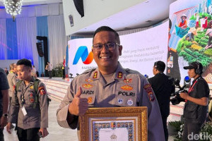 polres-dumai-raih-penghargaan-kapolri-atas-pelayanan-prima