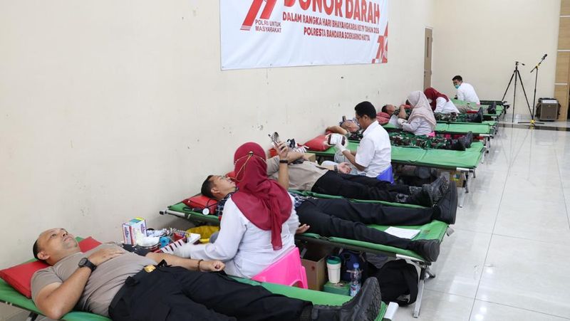polres-soetta-donorkan-146-kantong-darah-ke-pmi-di-hut-bhayangkara