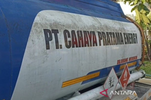 polrestabes-surabaya-ungkap-penyalahgunaan-bbm-subsidi-industri