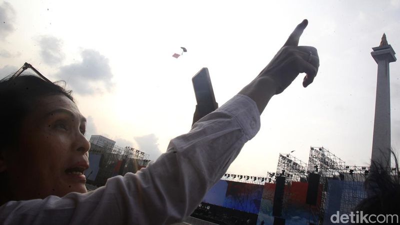 polri-gelar-pesta-rakyat-dan-bazar-umkm-di-monas-untuk-hut-bhayangkara-ke-79
