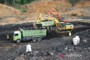 potensi-pengembangan-plts-di-lahan-tambang-bekas-indonesia