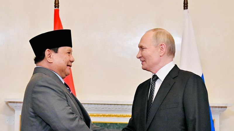 prabowo-dan-putin-bahas-kerja-sama-strategis-di-istana-constantine