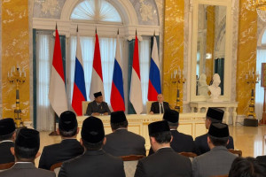 prabowo-dan-putin-tampil-di-spief-2025-sinergi-ekonomi-dunia-meningkat