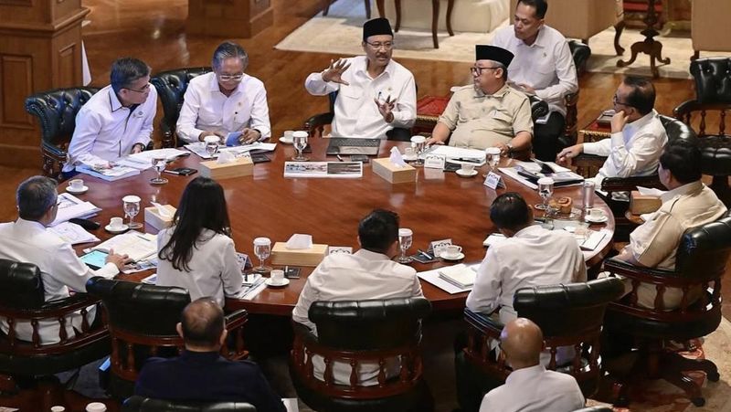 prabowo-pimpin-ratas-bahas-sekolah-rakyat-di-hambalang
