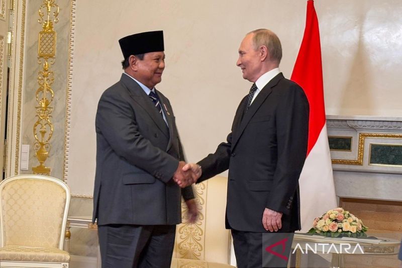 prabowo-subianto-bertemu-putin-bahas-kerja-sama-strategis-dan-evakuasi-wni