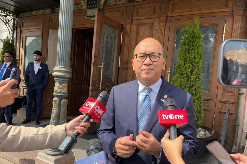 prabowo-subianto-dan-vladimir-putin-hadiri-sesi-pleno-forum-ekonomi-rusia