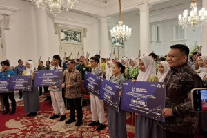 pramono-bagikan-tiket-gratis-formula-e-untuk-3-400-pelajar-jakarta