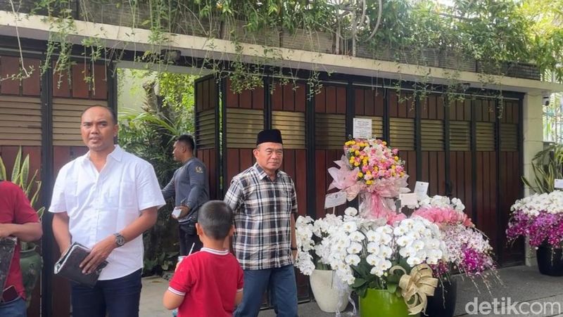 pratikno-dan-muhadjir-temui-jokowi-di-solo-bahas-program-strategis