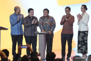presiden-instruksikan-penambahan-fakultas-kedokteran-untuk-tingkatkan-layanan-kesehatan