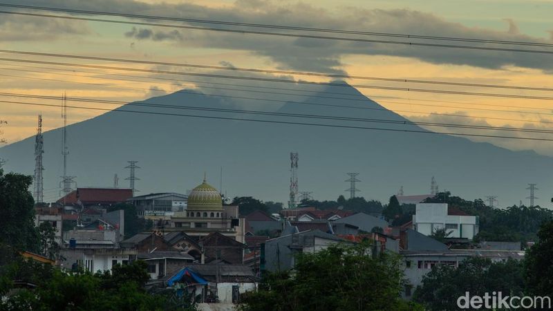 pria-60-tahun-hilang-di-gunung-salak-bogor-tim-sar-lakukan-pencarian-intensif