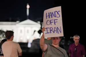 protes-massal-di-as-terkait-serangan-militer-trump-ke-iran