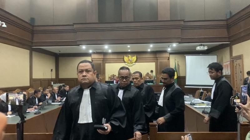 protes-walk-out-pihak-tom-lembong-soal-saksi-hingga-beda-kursi