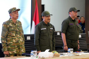 puluhan-kepala-sekolah-rakyat-jalani-retret-mensos-mereka-satu-tim