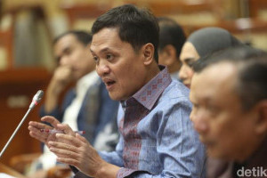 rapat-rkuhap-ketua-komisi-iii-dpr-jangan-sampai-dipatahkan-mk