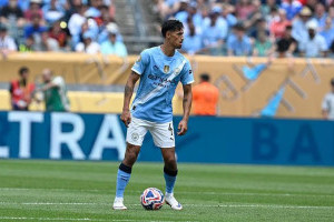 reijnders-jadi-incaran-utama-manchester-city-di-musim-baru