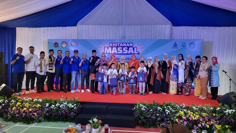 rekor-muri-khitanan-massal-gratis-di-jakarta-1-293-anak-ikuti