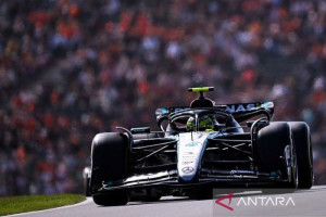 russell-dirumorkan-tengah-dilirik-aston-martin