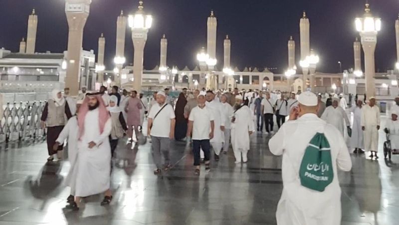salat-di-nabawi-ziarah-makam-nabi-ini-kegiatan-jemaah-haji-selama-di-madinah