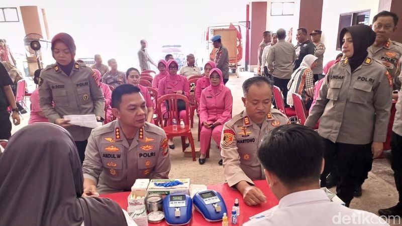 sambut-hari-bhayangkara-ke-79-polres-depok-gelar-donor-darah