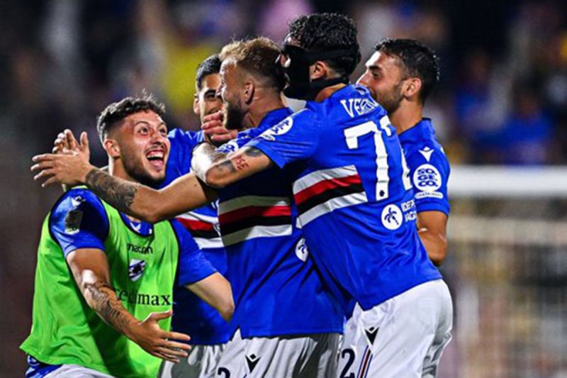 sampdoria-lolos-dari-degradasi-usai-ricuh-play-off-salernitana