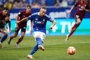 santi-cazorla-pimpin-real-oviedo-kembali-ke-laliga-setelah-24-tahun