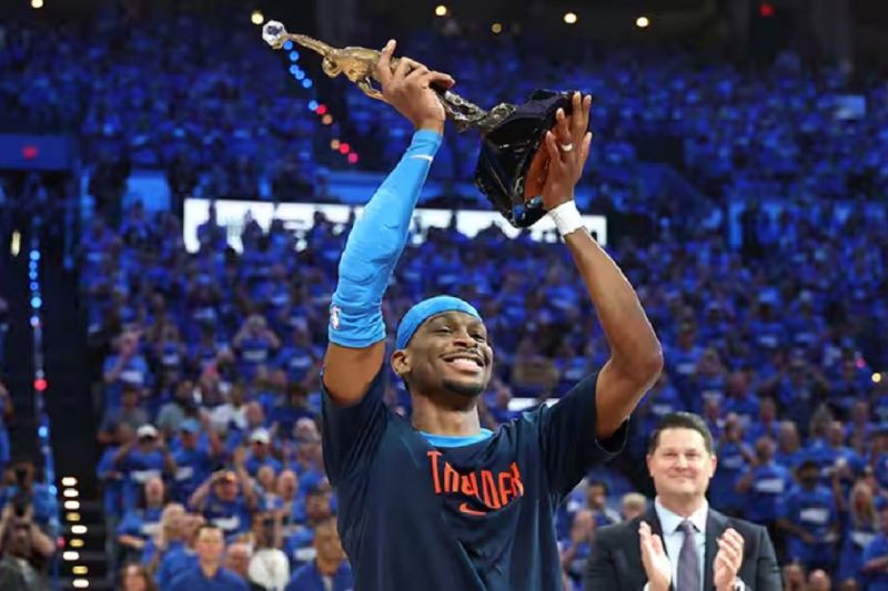 shai-gilgeous-alexander-meraih-mvp-final-nba-2025