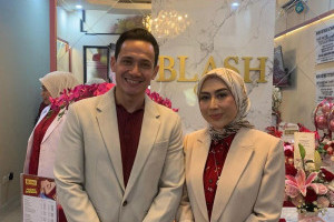 sigit-antonio-pangeran-ular-resmi-buka-klinik-kecantikan-terjangkau