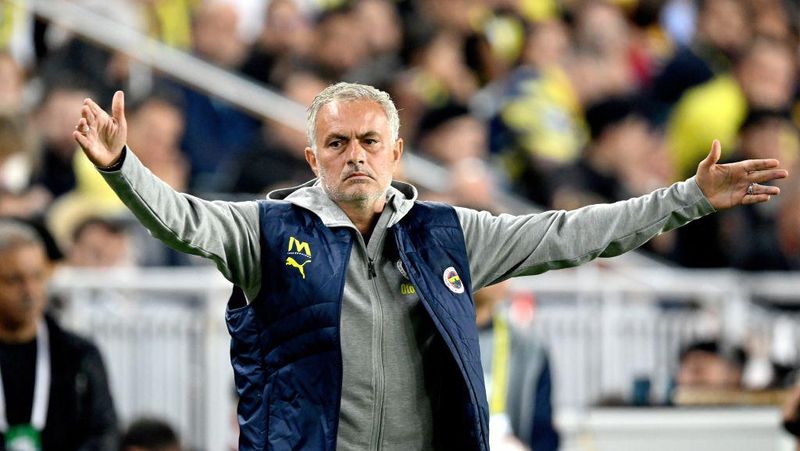 skandal-disiplin-di-liga-turki-jose-mourinho-diancam-komite-disiplin-tff