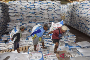 stok-pupuk-subsidi-aman-untuk-musim-tanam-kedua