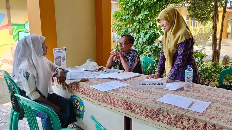 strategi-pemerintah-daerah-gilas-angka-putus-sekolah-di-spmb-2025