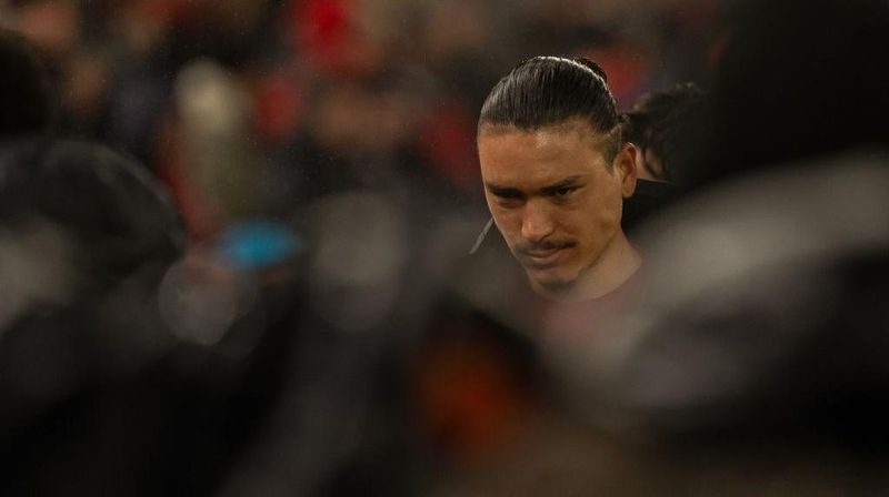 suarez-sudah-coba-bantu-darwin-nunez-tapi