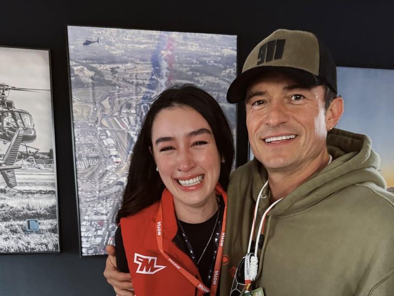 tangis-natasha-ryder-bertemu-orlando-bloom