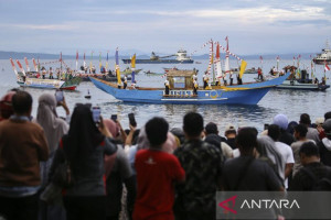 tarian-soya-soya-memeriahkan-festival-kora-kora-2025-di-ternate