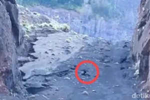 tiga-helikopter-disiapkan-evakuasi-wna-brasil-jatuh-di-gunung-rinjani