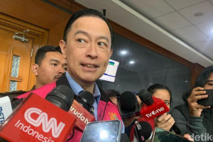 tom-lembong-klarifikasi-soal-izin-impor-gula-oleh-eks-mendag-enggartiasto