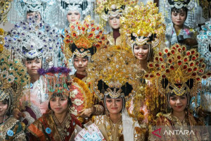 tradisi-kahiyaa-kakulu-dan-kasou-jadi-warisan-budaya-suku-buton