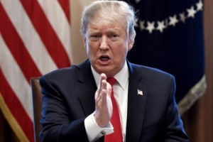 trump-kritik-gubernur-the-fed-atas-dampak-ekonomi-as