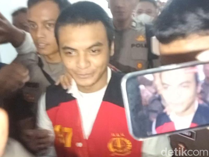 vadel-badjideh-akui-kebohongan-di-sidang-dugaan-asusila