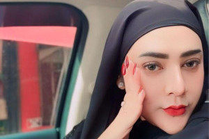 vernita-syabilla-rayakan-ulang-tahun-ke-32-dengan-transformasi-berhijab