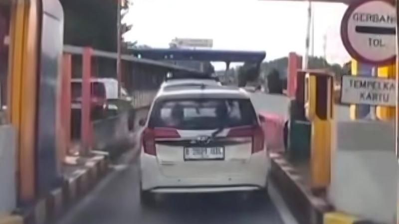 viral-mobil-tak-bayar-tol-di-depok-polisi-selidiki-kasus