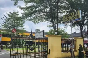 viral-pencari-kerja-di-padang-tertipu-loker-palsu-di-mal-diminta-setor-duit