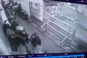 viral-pencurian-motor-baru-di-bank-tanjung-priok-pelaku-ditangkap