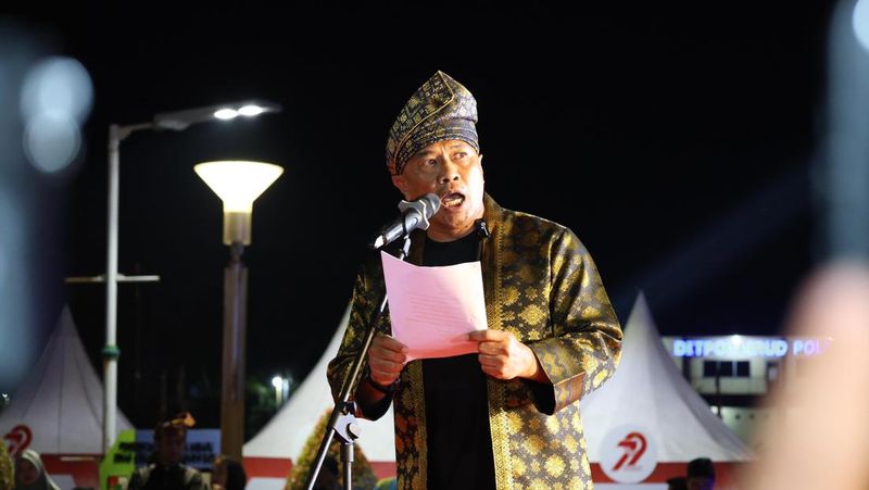 wakapolda-riau-sampaikan-pesan-jaga-hutan-lewat-puisi-uas