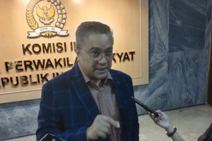 wakil-ketua-dpr-tegaskan-asn-wfa-tetap-produktif