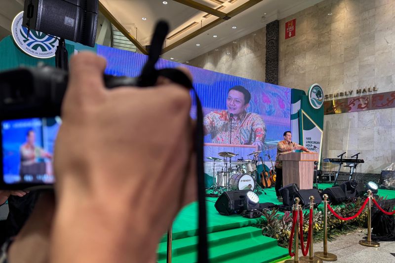 wamen-lh-ajak-kolaborasi-capai-target-pengelolaan-sampah-100
