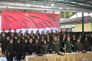 wamensos-tegaskan-sekolah-rakyat-bukan-pendidikan-militer