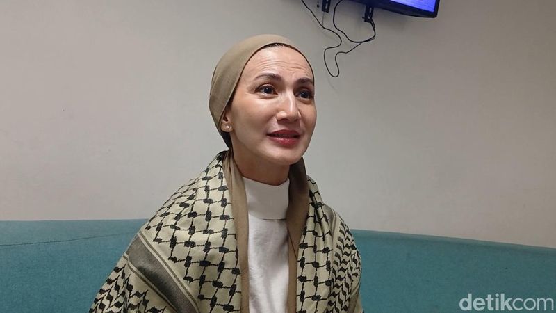 wanda-hamidah-kembali-ke-indonesia-usai-ikuti-global-march-to-gaza
