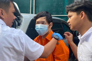wna-malaysia-tersangka-kasus-sms-penipuan-ratusan-juta-di-jakarta